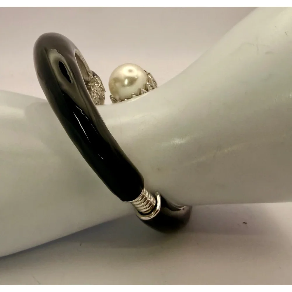 Kenneth Jay Lane Black Enamel Pearl Crystal Bypass Cuff Bracelet - Picture 4 of 9